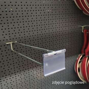 hak sklepowy metalowy z szyldem na ścianie perforowanej - zdjęcie poglądowe, widoczna cenówka DRA, widok pod kątem