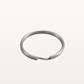 Kółko metalowe spiralne do breloków 15 mm srebrne – widok pod kątem