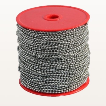 Srebrny łańcuszek kulkowy ze stali nierdzewnej 2,4 mm 100 mb – widok boczny szpuli , pod kątem