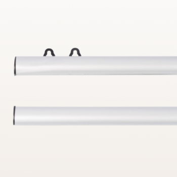 Listwa plakatowa z aluminium zatrzaskowa do prezentacji plakatów lub banerów, czarne zatryczki i zawieszki - widok z bok