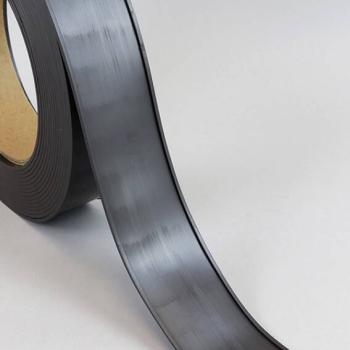 tabliczka magnetyczna do opisu czarna z folią 40 mm, na rolce 10 m - widok z przodu