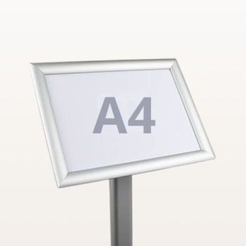 Stojak informacyjny A4 OWZ, ramka pozioma, widok z góry, zbliżenie na górną część stojaka