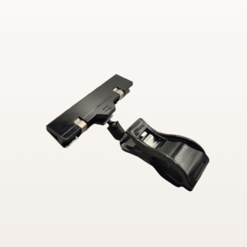 Uchwyt cenowy z klamrą, czarny 110x80 mm - widok pod kątem